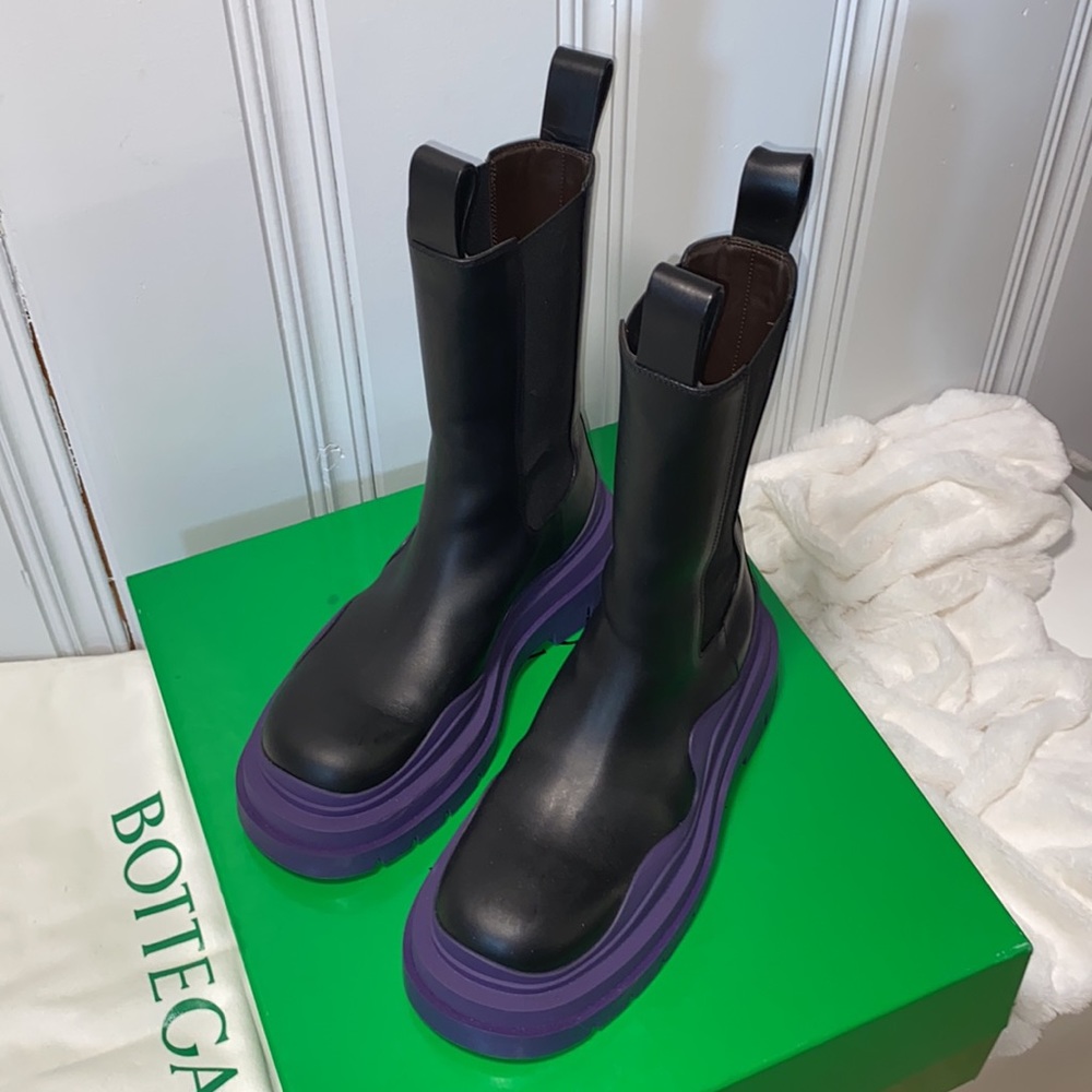 Bottega Veneta Purple Tire Leather Chelsea Boots - Picture 9 of 17